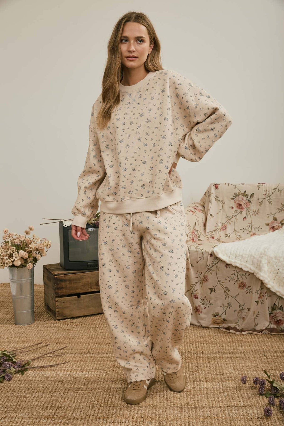 Sunday-morning-cream-floral-sweatshirt